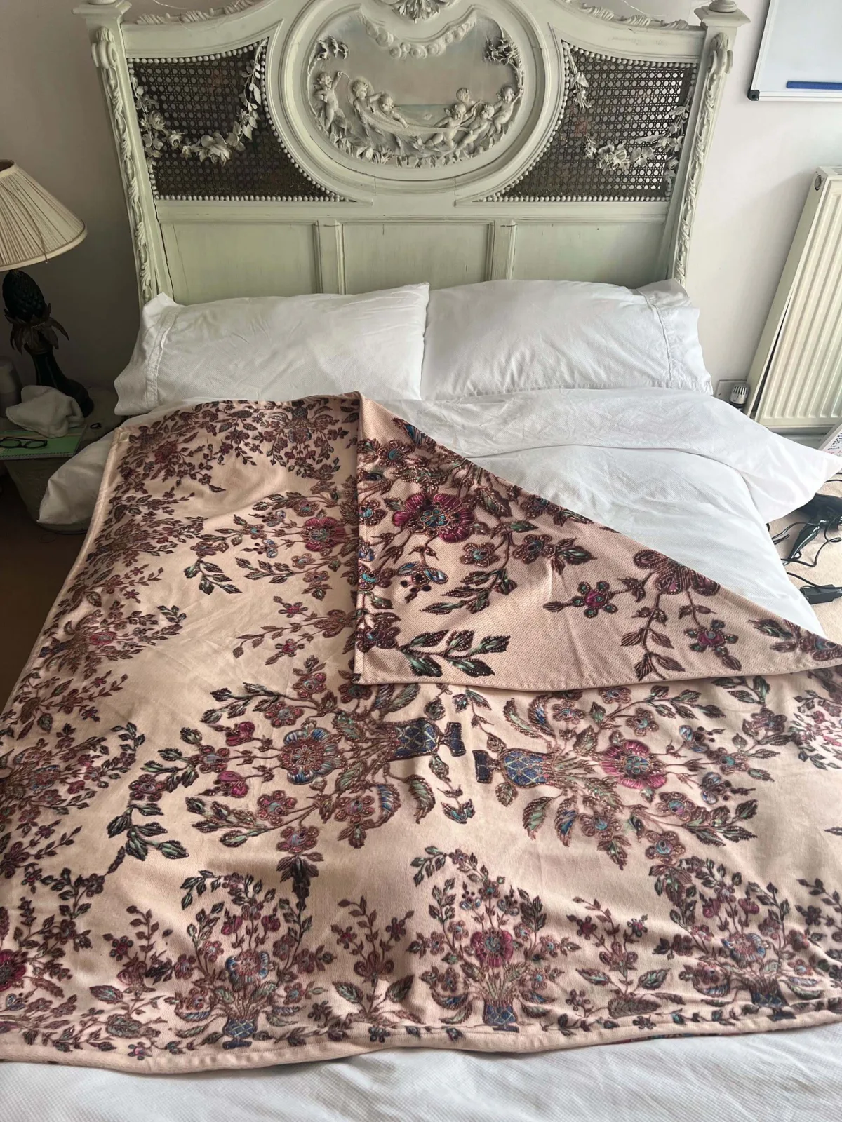 12 Velvet throws 3